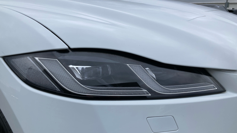 Jaguar F-Pace 2.0 D200 R-Dynamic Black 5dr Auto AWD Diesel Estate